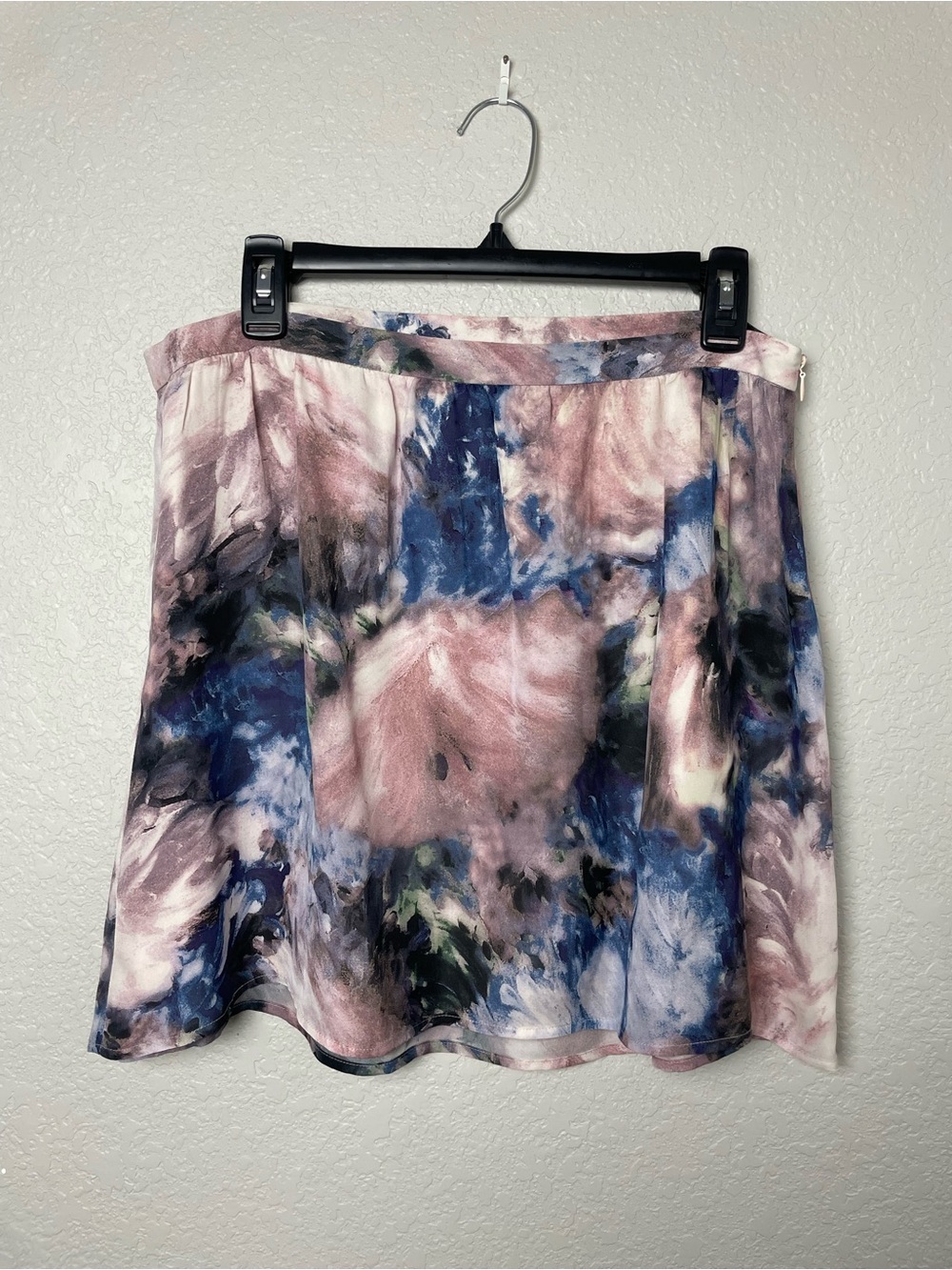 Haute Hippie Watercolor Tie-Dye Mini Skirt in Pink and Blue Size M 100% Silk - Picture 3 of 10